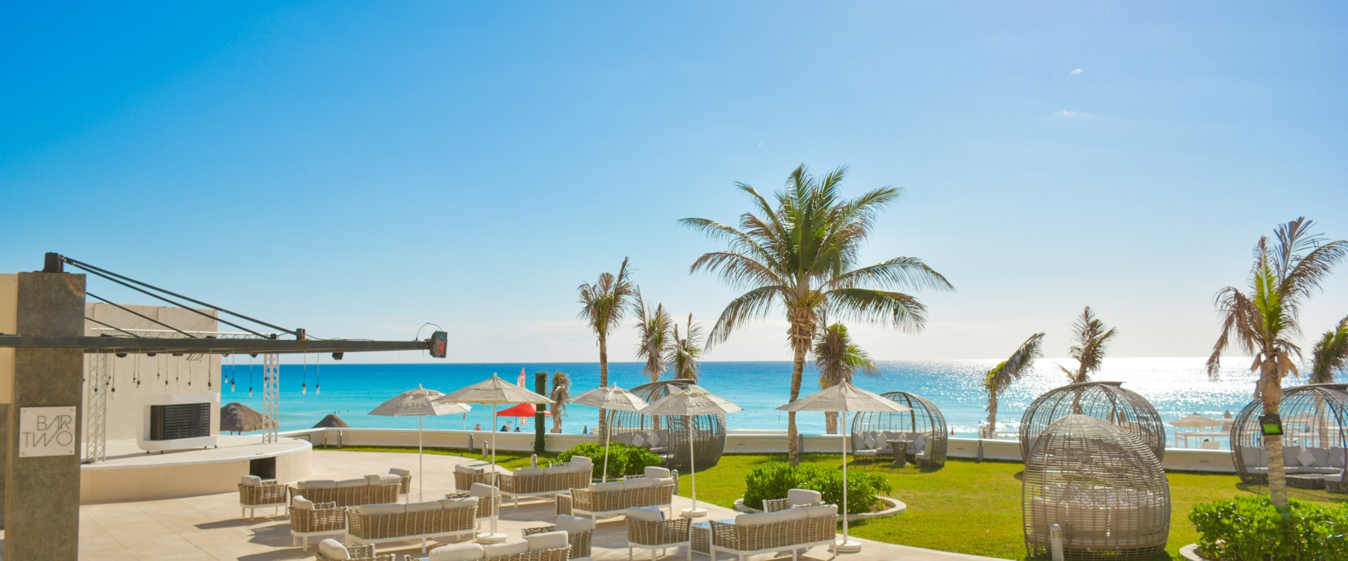 Sandos_Cancun_Bar_Two