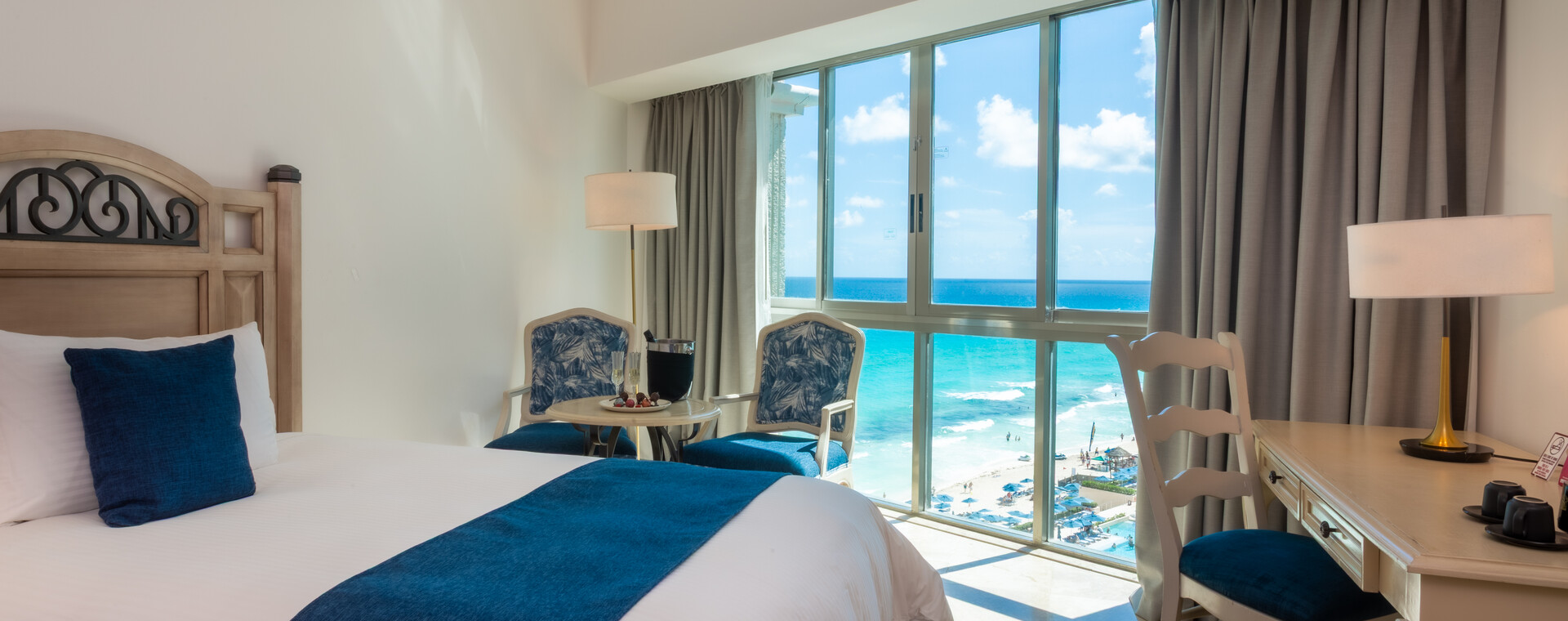 Sandos Cancun_Deluxe_Room_03